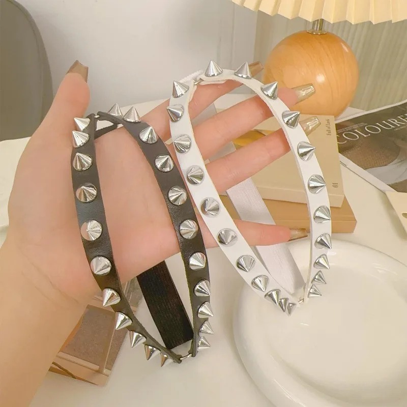 Cinturón de pierna con remache - Body Jewelry Ends reseña y precio