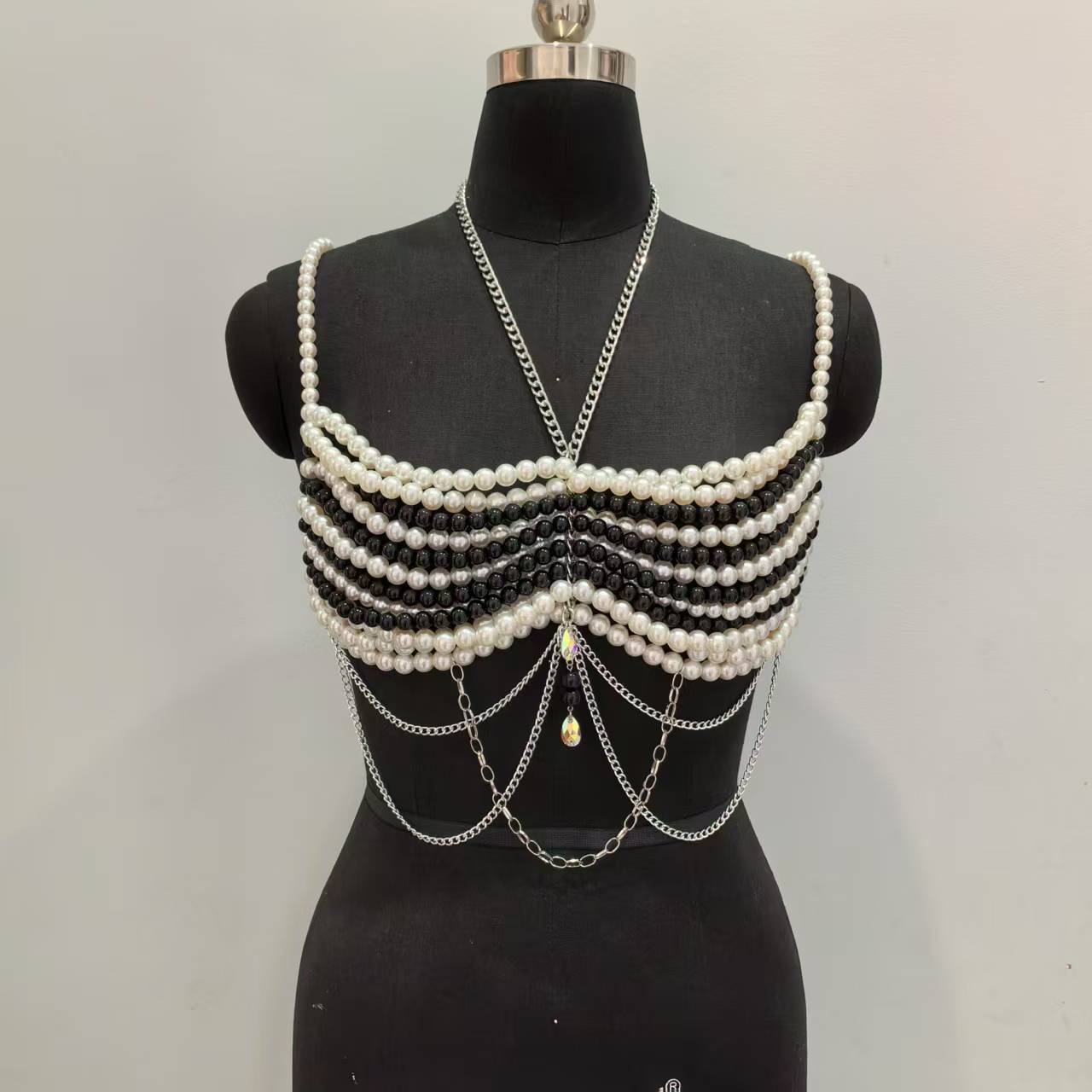 Camisola de perlas de plástico - Body Jewelry Vest reseña y precio